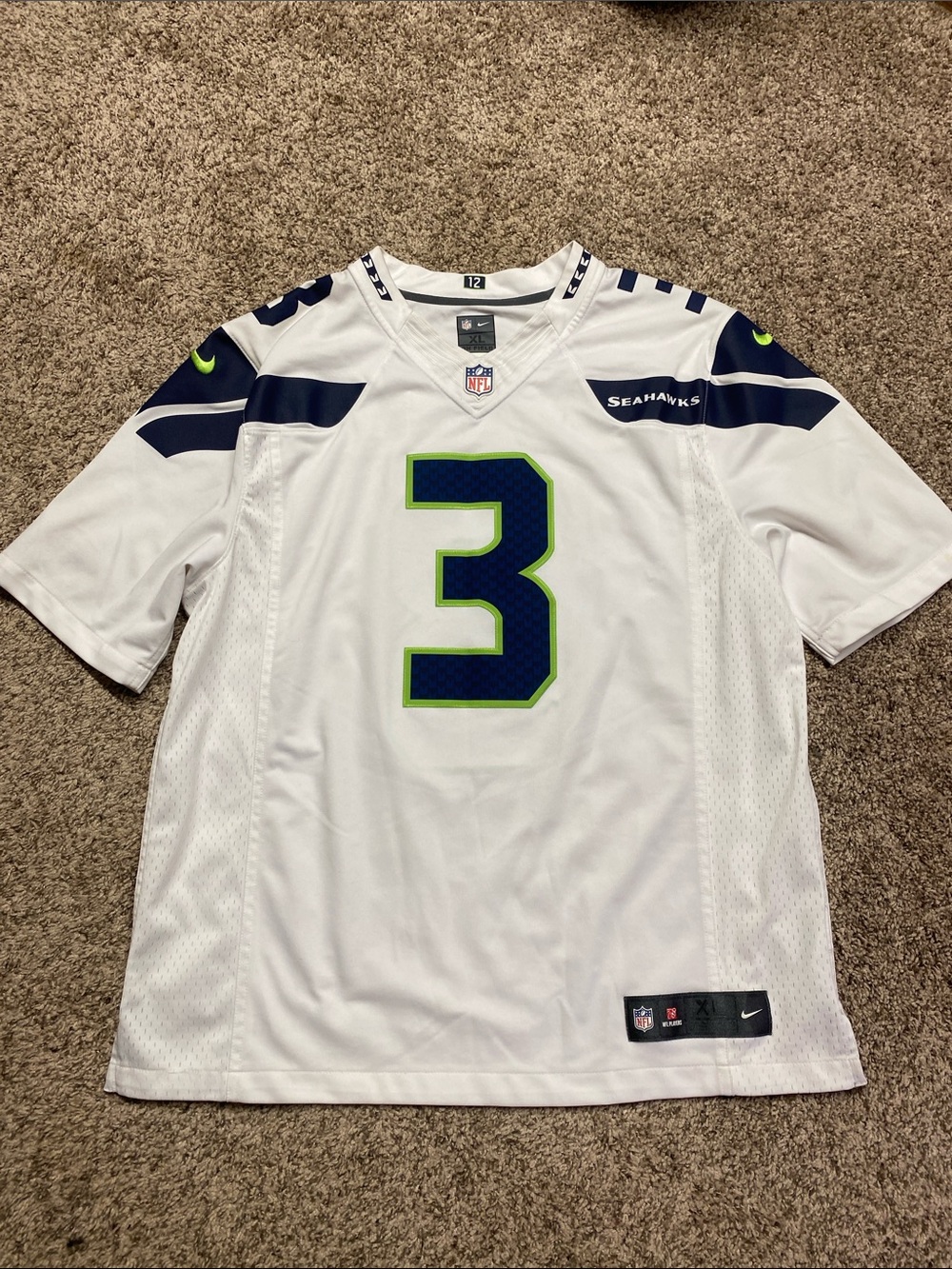 Nike Seattle Seahawks White Russell Wilson #3 Jersey Men’s Size XL - 1509